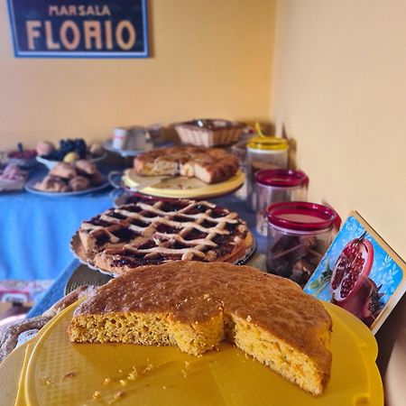 Due Passi Dal Centro Bed & Breakfast Marsala Luaran gambar